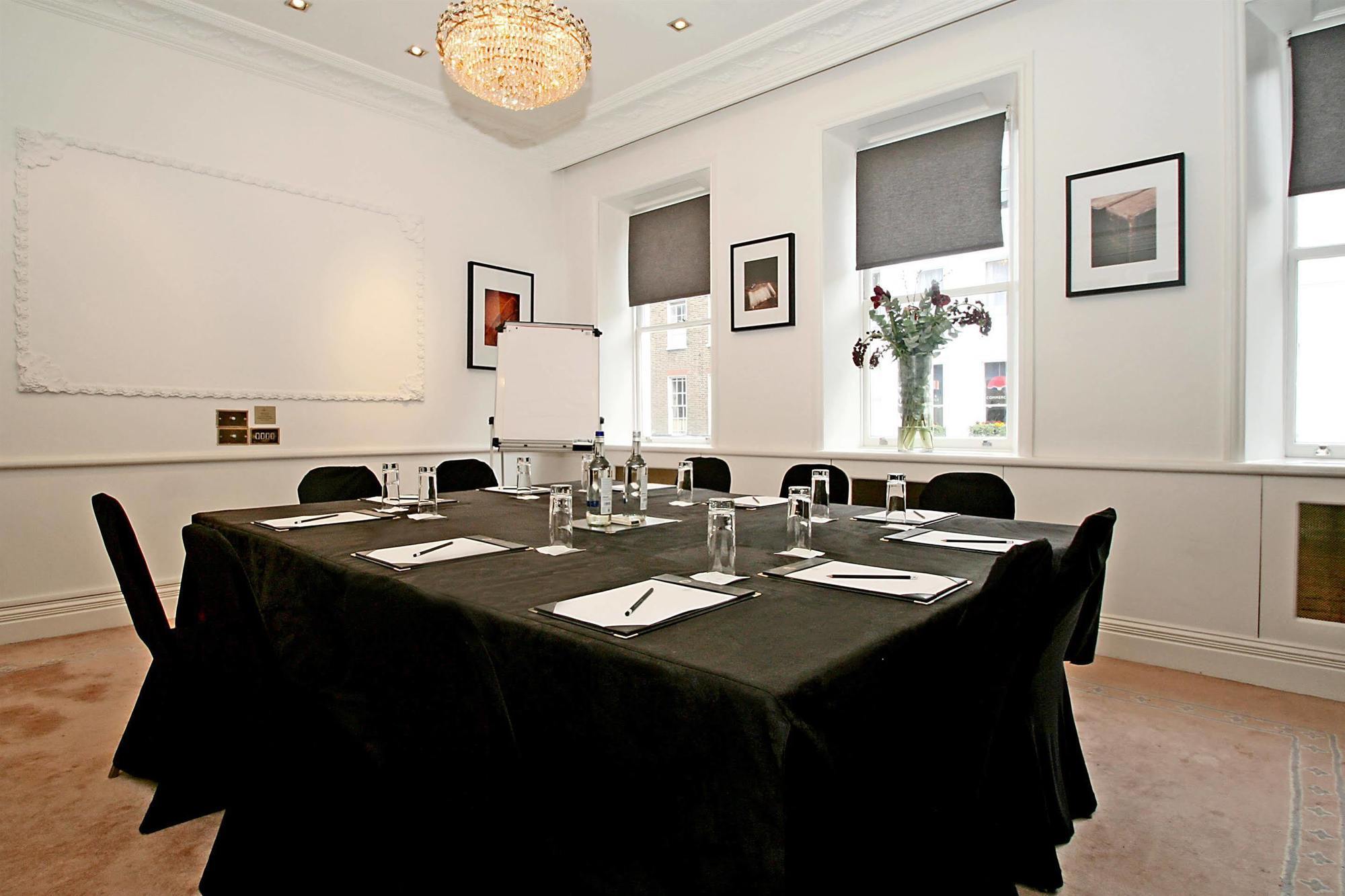 The Rathbone Hotel, Fitzrovia London Üzleti fotó